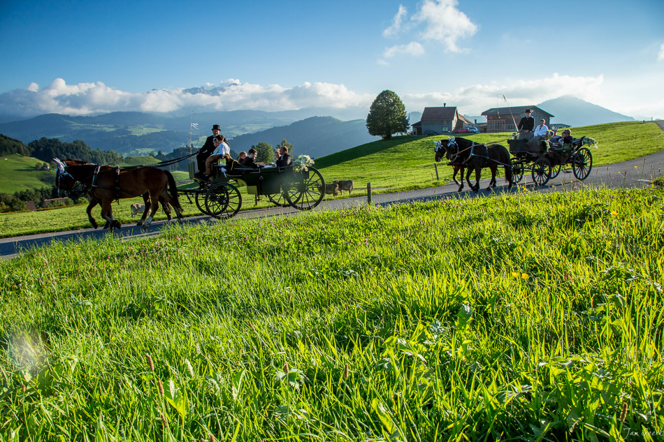 Hochzeitsreportage Schweiz – natürliche Hochzeitsfotos