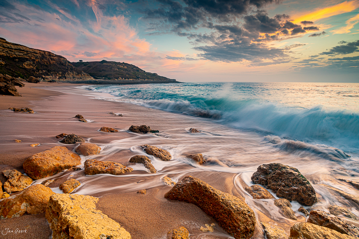 Felsenküste Strand Wellen Sonnenuntergang Portugal Algarve – Jan Geerk Fotograf Basel