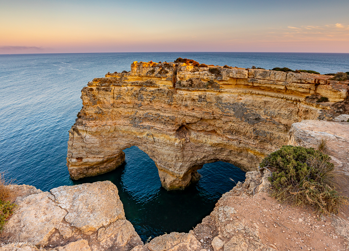 Felsentor Herzform Klippe Sonnenaufgang Algarve Portugal – Jan Geerk Fotograf Basel
