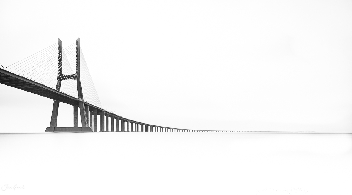 Vasco da Gama Brücke Lissabon Nebel Morgenstimmung Portugal – Jan Geerk Fotograf Basel