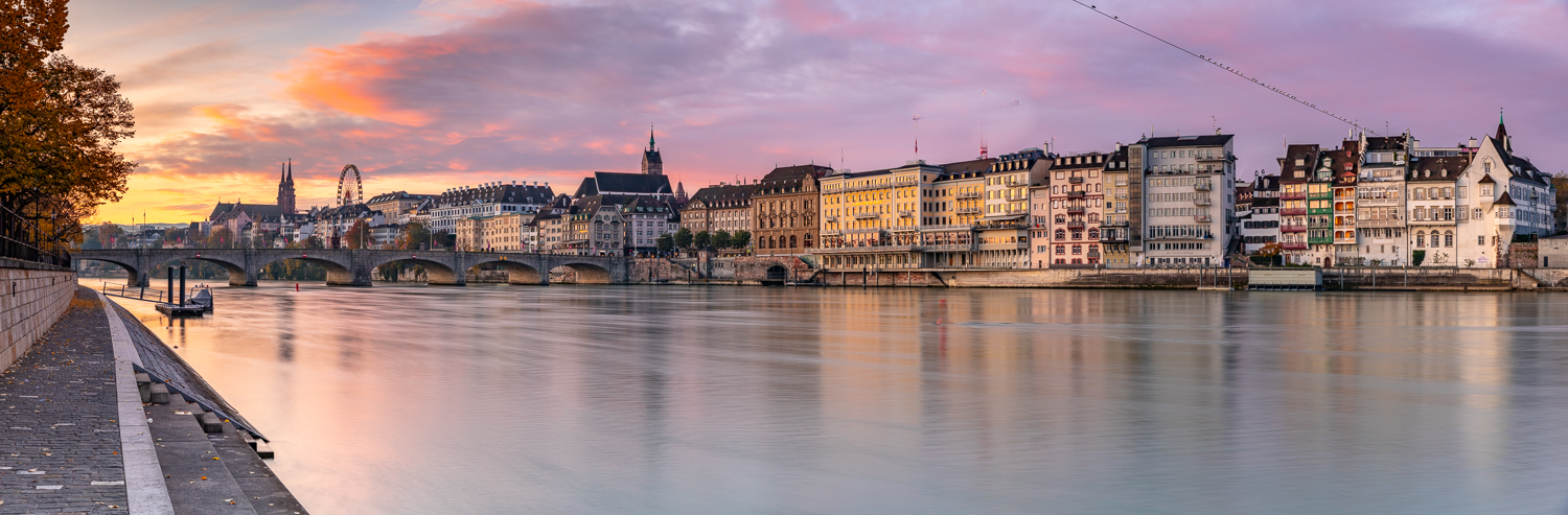 Basel Rhein Herbst Sonnenaufgang Altstadt Panorama Schweiz Jan Geerk Fotograf