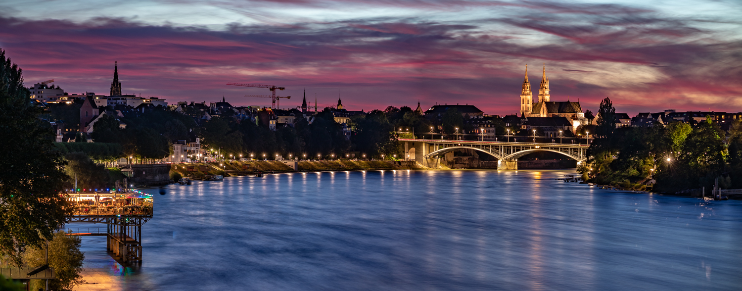 Basel Münster Schwarzwaldbrücke Rhein Blaue Stunde Dämmerung Basel-Stadt Schweiz Jan Geerk Fotograf
