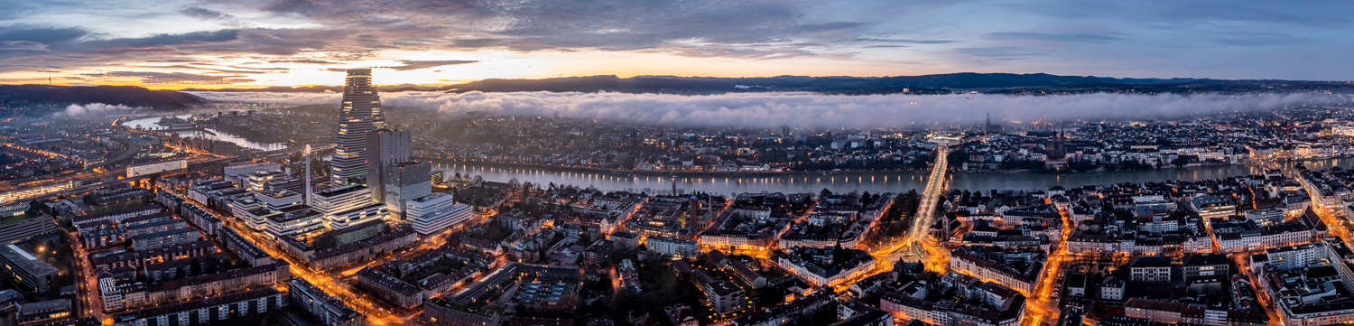 Basel Stadtpanorama Sonnenaufgang Nebel Blaue Stunde Schweiz Jan Geerk Fotograf Basel