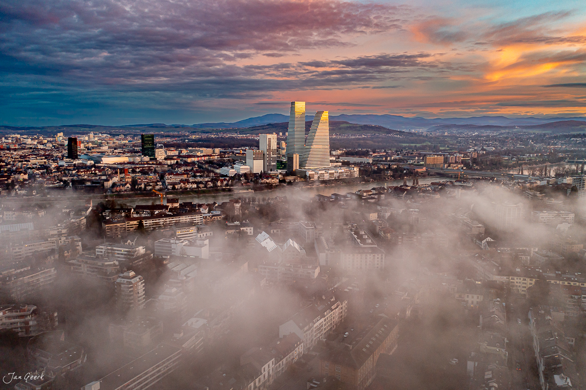 Basel Skyline Morgennebel Sonnenaufgang Rheintal Schweiz Jan Geerk Fotograf Basel