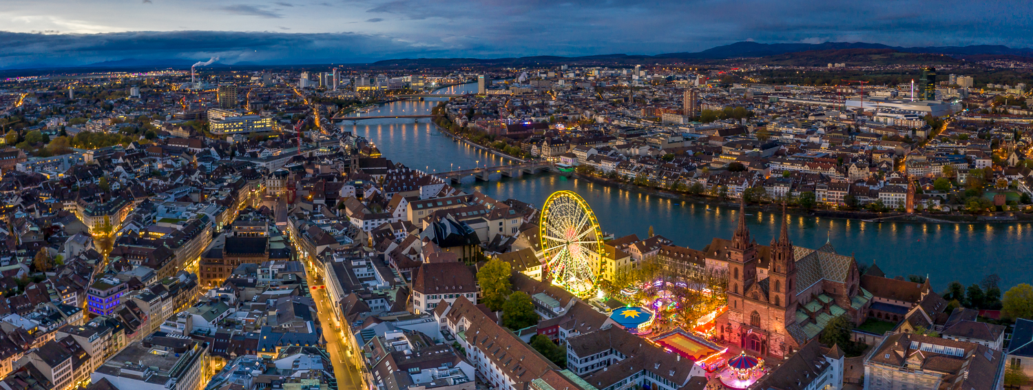 Basel Herbstmesse Riesenrad Rhein Blaue Stunde Nacht Schweiz Jan Geerk Fotograf Basel