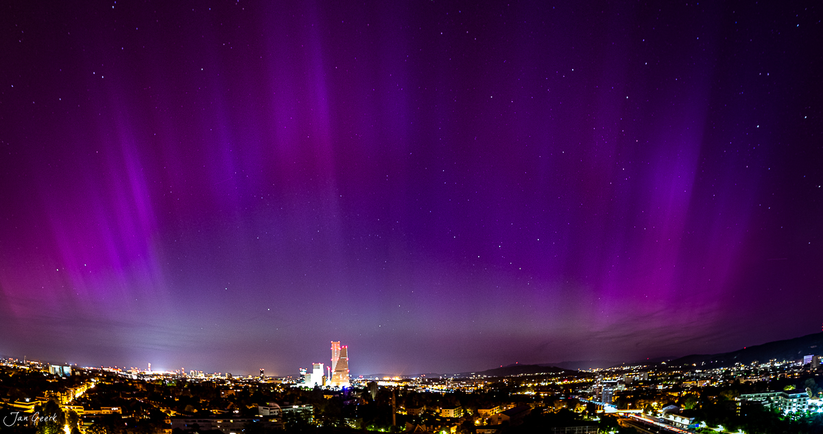 Polarlichter Aurora Borealis Basel Nacht Sternenhimmel Schweiz Jan Geerk Fotograf Basel