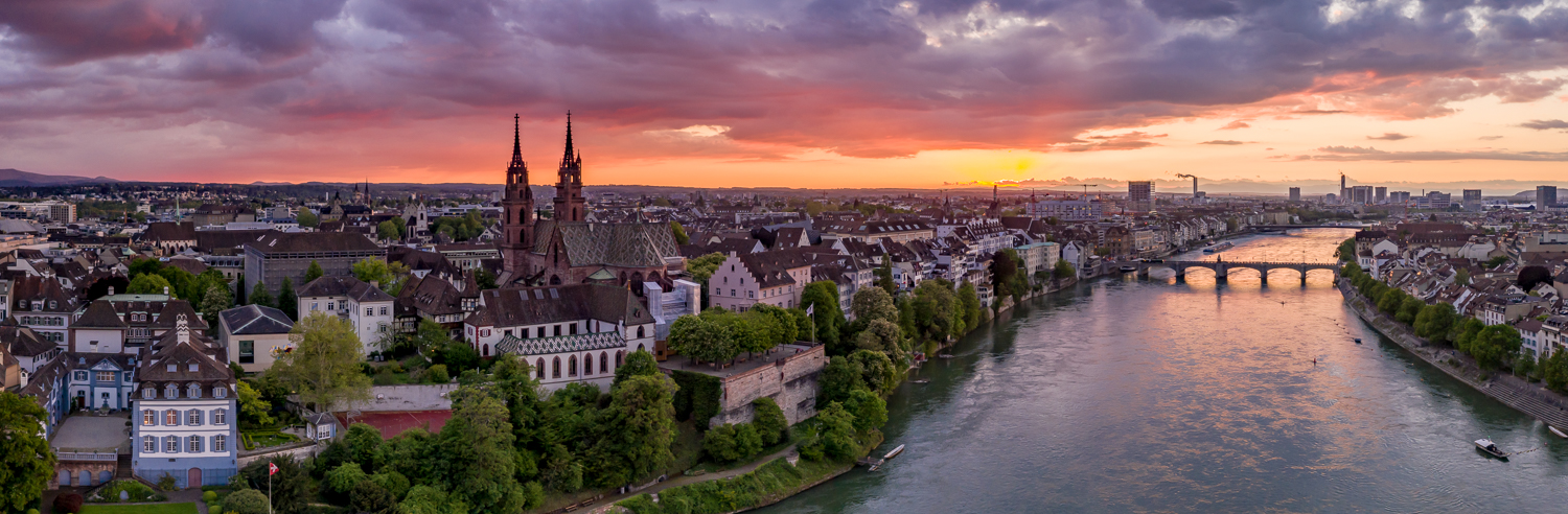 Basler Münster Rhein Sonnenuntergang Dämmerung Basel-Stadt Schweiz – Jan Geerk Fotograf Basel