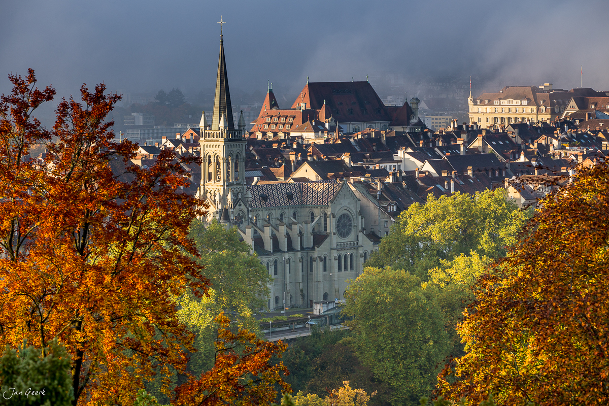 Nydeggkirche Bern Altstadt Herbst golden Sonnenaufgang Berneroberland Schweiz Jan Geerk Fotograf Basel