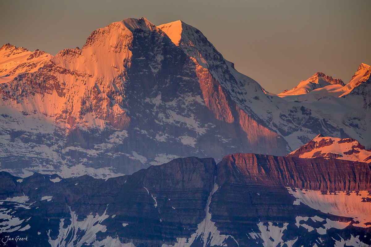 Brienzer Rothorn Alpengipfel Alpenglow Sonnenaufgang Berner Oberland Schweiz Jan Geerk