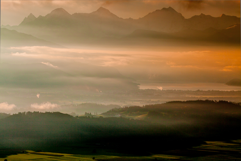Alpenpanorama Bütschelegg Sonnenaufgang Nebel Berner Oberland Schweiz Jan Geerk Fotograf Basel
