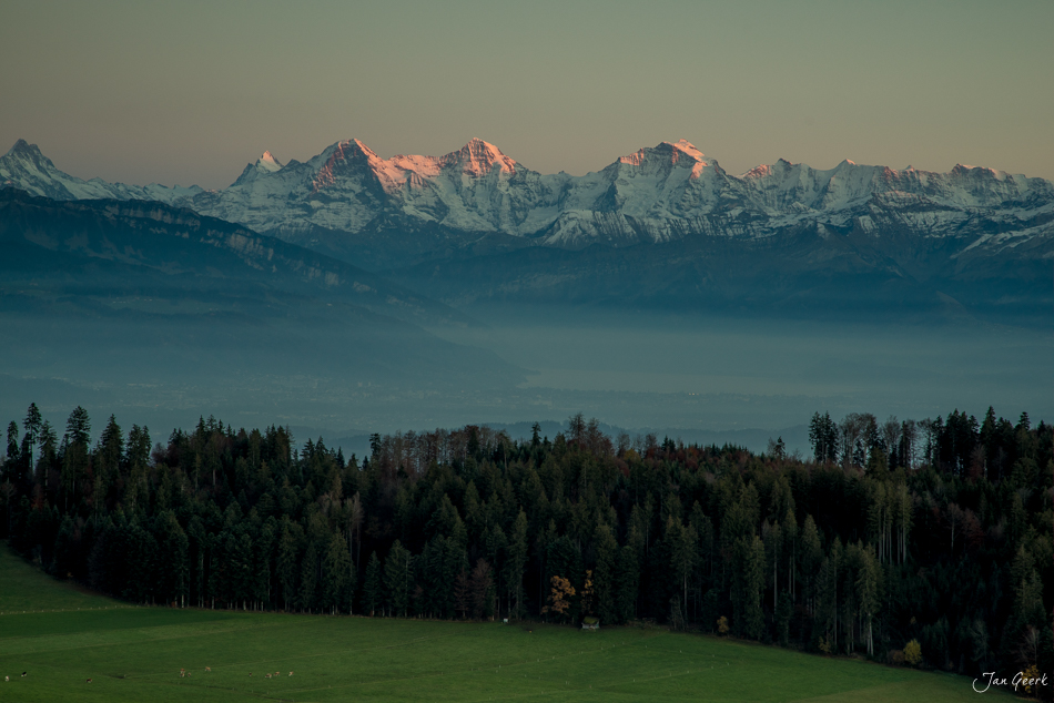 Alpenpanorama Eiger Jungfrau Mönch Herbstlicht Berner Oberland Schweiz Jan Geerk Fotograf Basel
