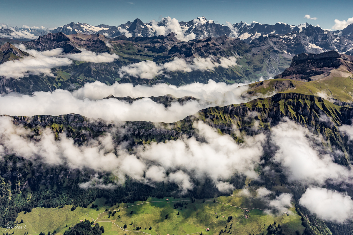 Helikopterperspektive Oeschinensee Berner Oberland Sommerlandschaft Schweiz Jan Geerk Fotograf Basel