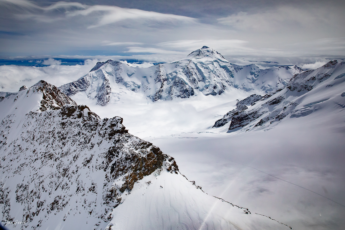 Schneebedeckte Berglandschaft Jungfraujoch Frühling Berner Oberland Schweiz – Jan Geerk Fotograf Basel