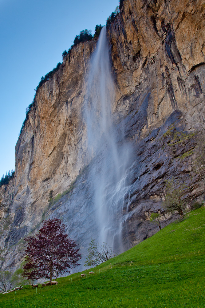 Staubbachfall Lauterbrunnen Wasserfall Frühling Berner Oberland Schweiz – Jan Geerk Fotograf Basel
