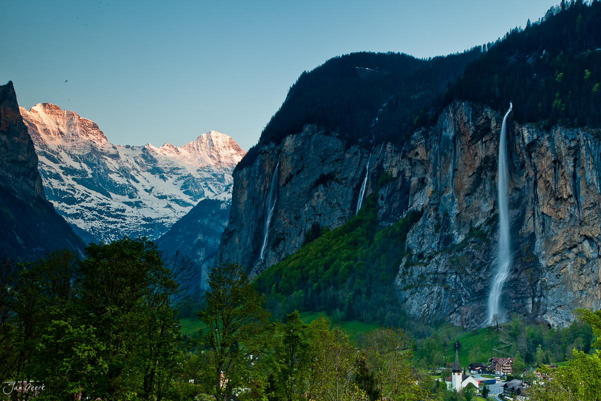 Lauterbrunnen Staubbachfall Wasserfall Frühling Berner Oberland Schweiz – Jan Geerk Fotograf Basel