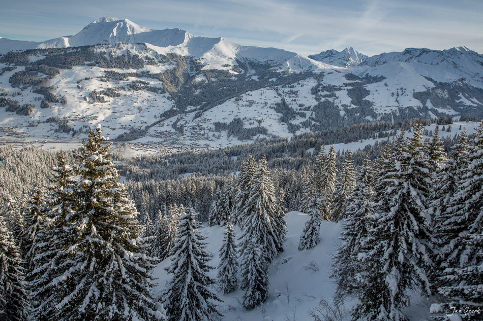 Verschneite Berglandschaft mit Wildstrubel im Berner Oberland Schweiz Jan Geerk Fotograf Basel