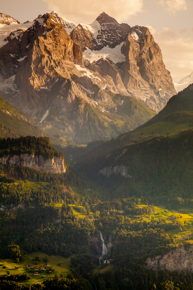 Wellhorn und Engelhörner Alpenpanorama Rosenlaui Hasliberg Sommerlicht Berner Oberland Schweiz Jan Geerk