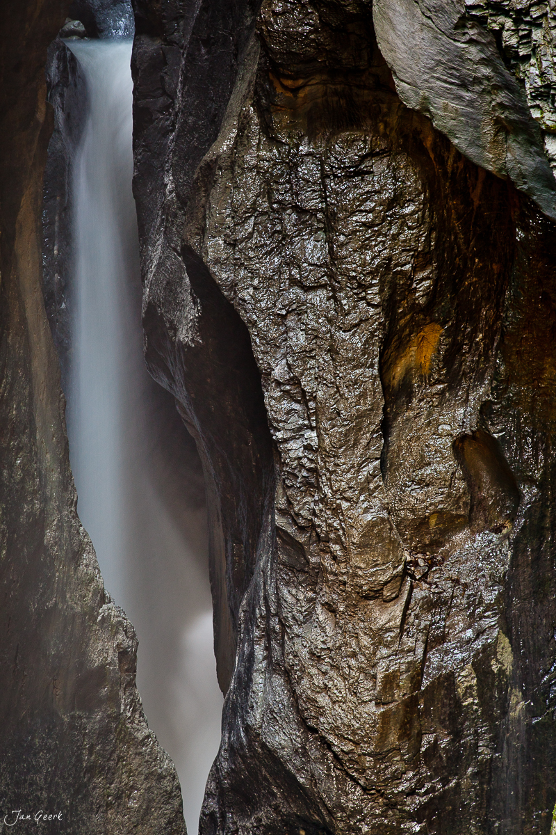 Gletscherschlucht Rosenlaui Wasserfall Kaskade Engelhörner Meiringen Berner Oberland Schweiz – Jan Geerk Fotograf Basel