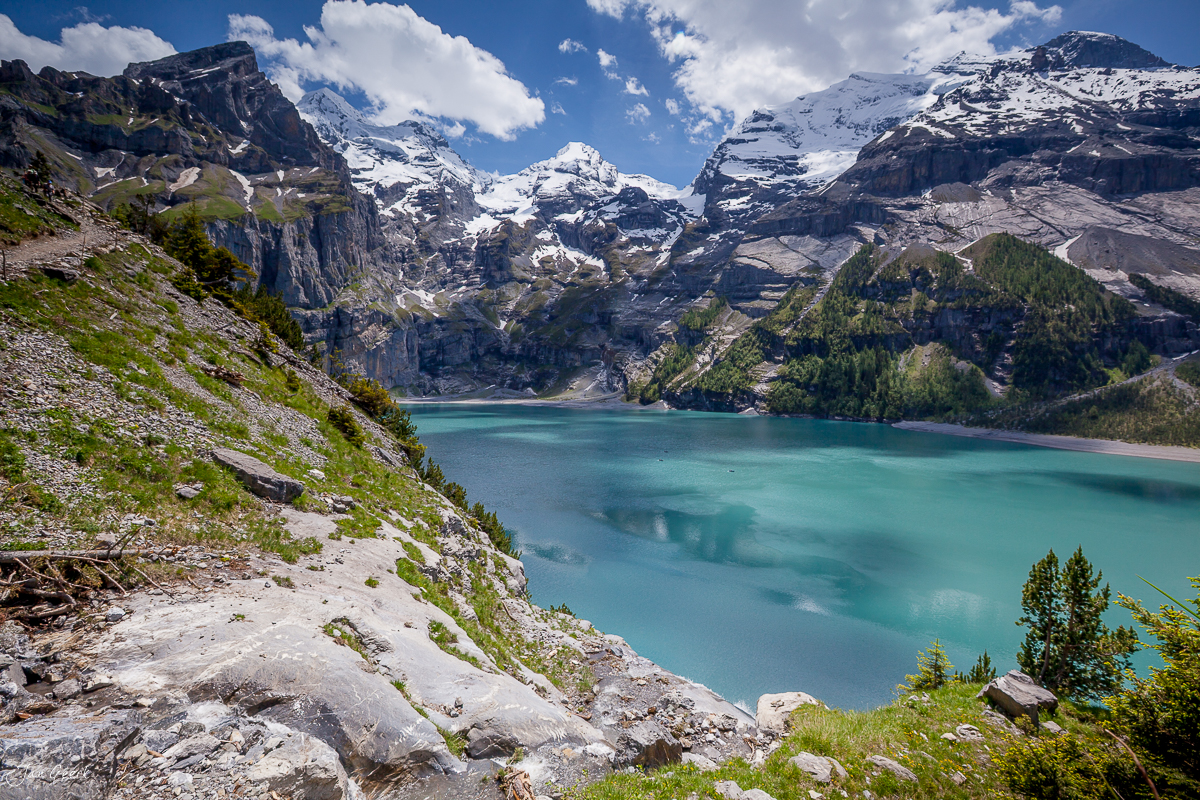 Oeschinensee türkisblaues Wasser Alpensee Sommer Berner Oberland Schweiz Jan Geerk