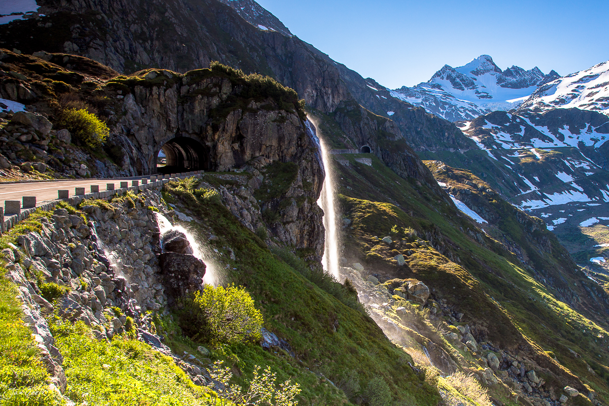 Sustenpass Tunnel Straße Steingletscher Berge Schnee Berner Oberland Schweiz Jan Geerk