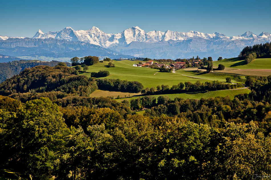 Gurten Bern Alpensicht Eiger Mönch Jungfrau Herbst Berner Oberland Schweiz – Jan Geerk Fotograf Basel