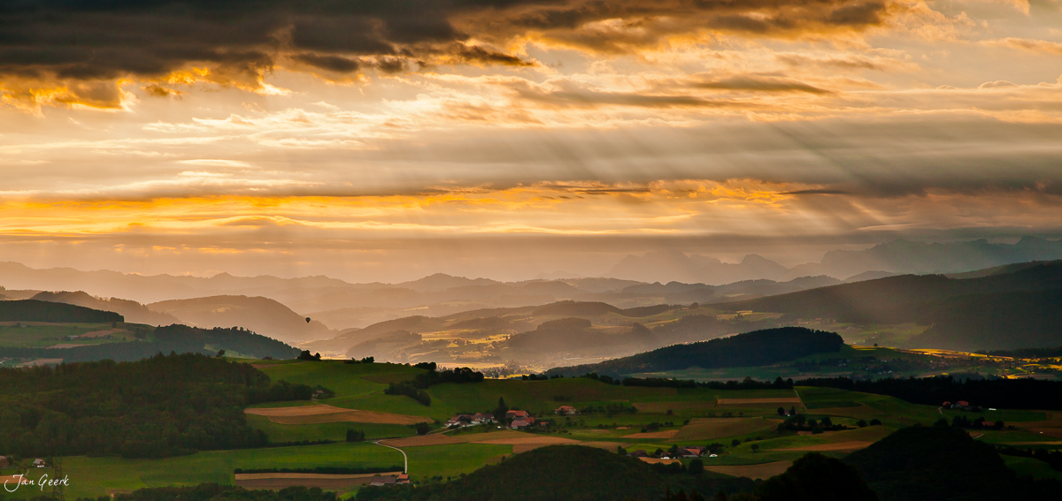 Berglandschaft Bütschelgg Schwarzwasser Sonnenaufgang Berner Oberland Schweiz Jan Geerk Fotograf Basel