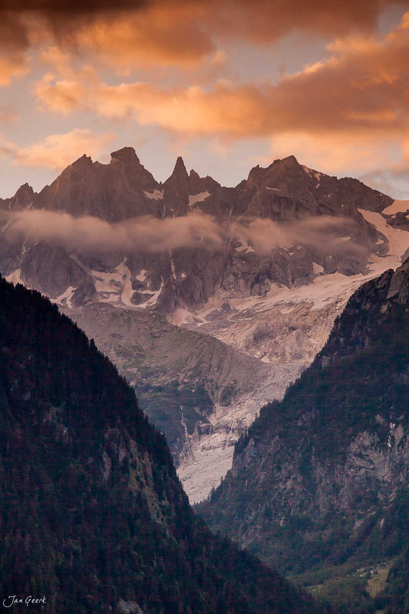Bergell Gletscher Bergkette Sonnenaufgang Engadin Graubünden Schweiz Jan Geerk Fotograf Basel