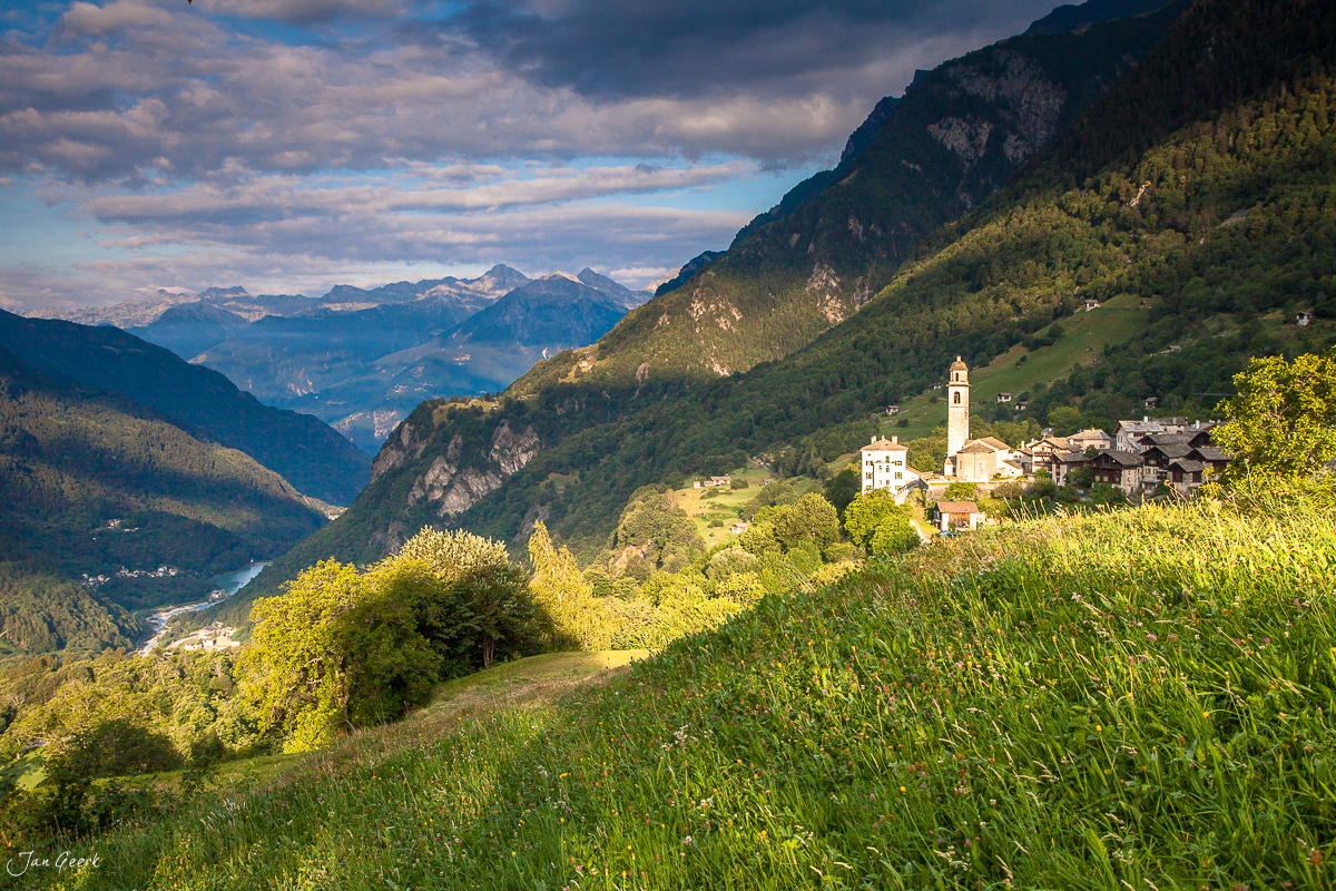 Bergdorf Soglio Bergell Sommer Alpen Graubünden Schweiz – Jan Geerk Fotograf Basel