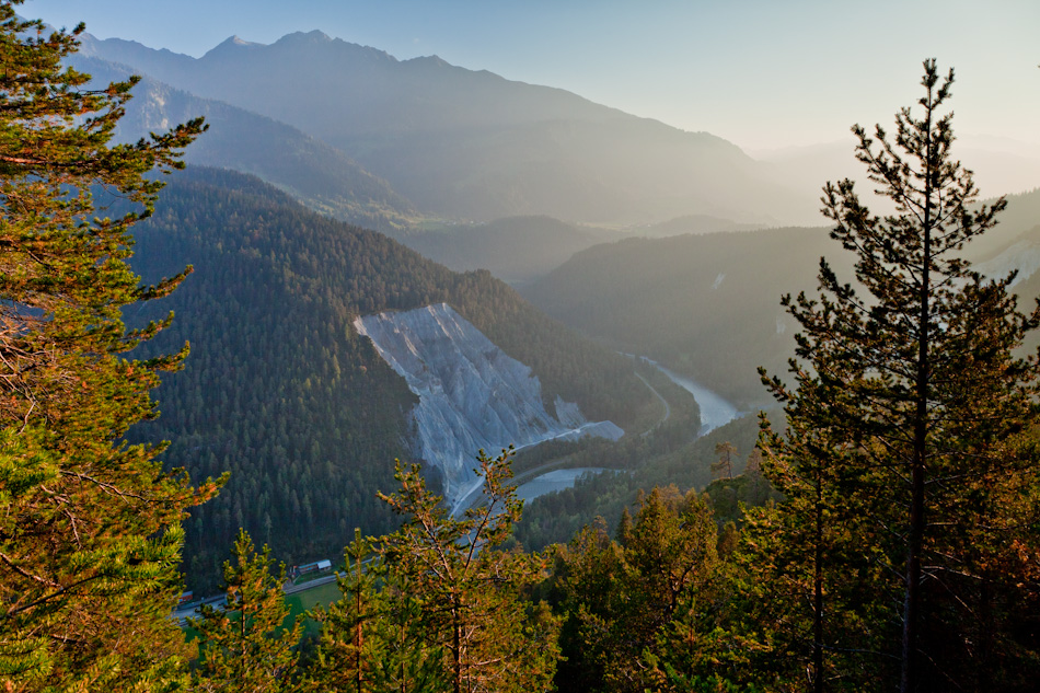 Rheinschlucht Flims Herbst Goldene Stunde Graubünden Schweiz – Jan Geerk Fotograf Basel
