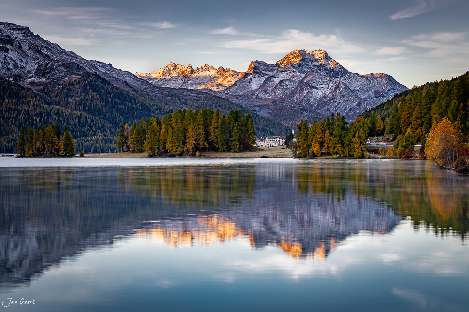 Champfersee mit schneebedeckten Bergen in Herbststimmung, Engadin Graubünden Schweiz – Jan Geerk Fotograf Basel