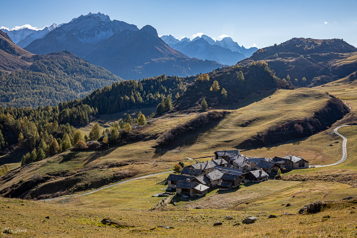 Berghof in Grevasalvas Engadin Herbst Graubünden Schweiz Jan Geerk Fotograf Basel