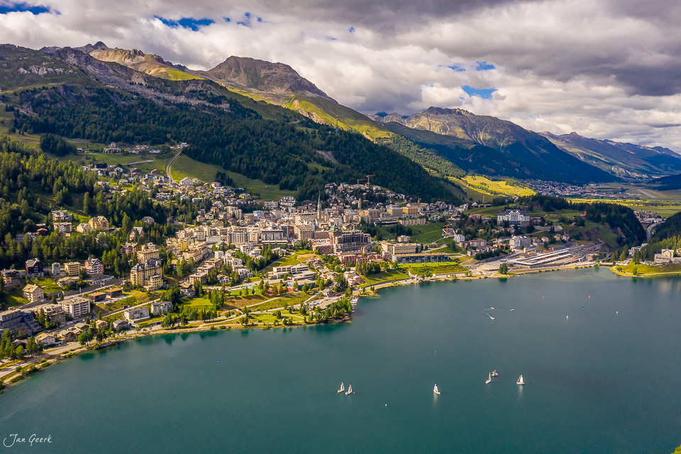 Luftaufnahme Sankt Moritz See Engadin Alpen Sommer Schweiz Jan Geerk Fotograf Basel