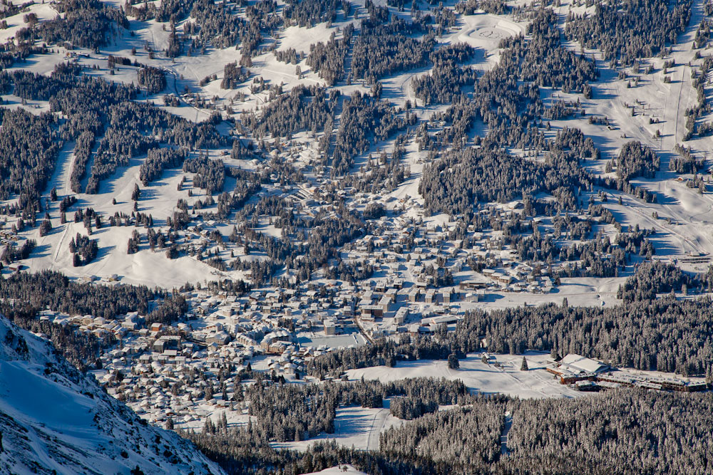 Lenzerheide Filisur Luftaufnahme Winterlandschaft Schnee Graubünden Schweiz Jan Geerk Fotograf Basel