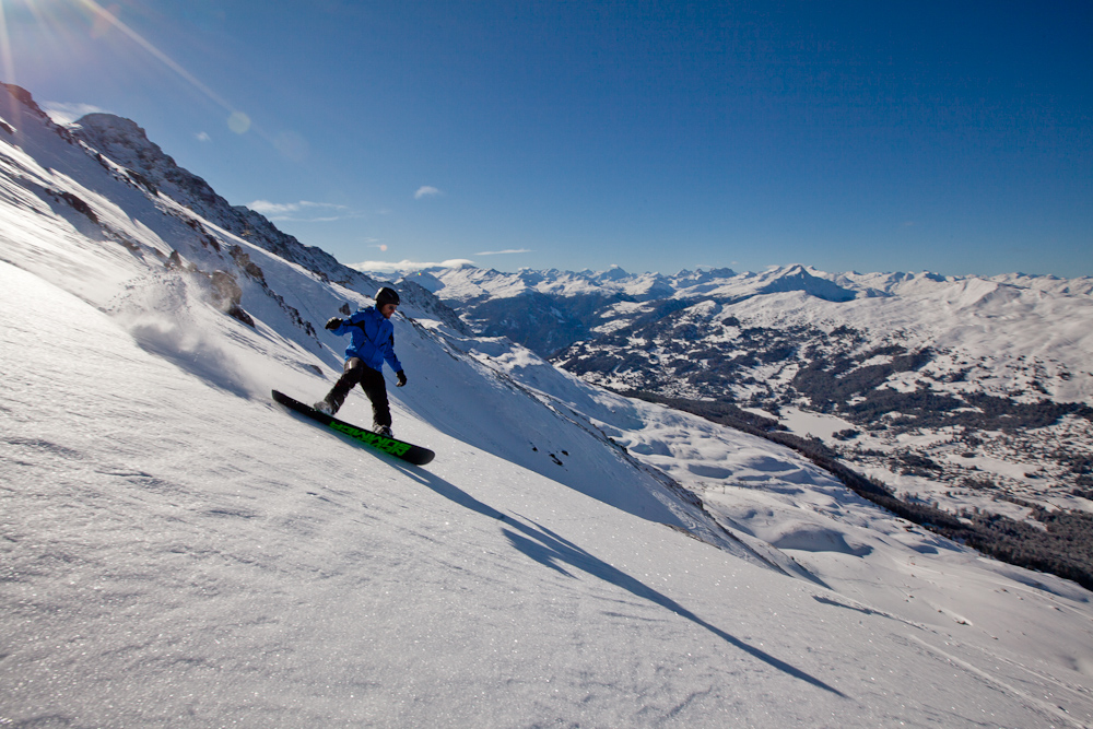 Snowboarder Abfahrt Lenzerheide Graubünden Schweiz – Jan Geerk Fotograf Basel