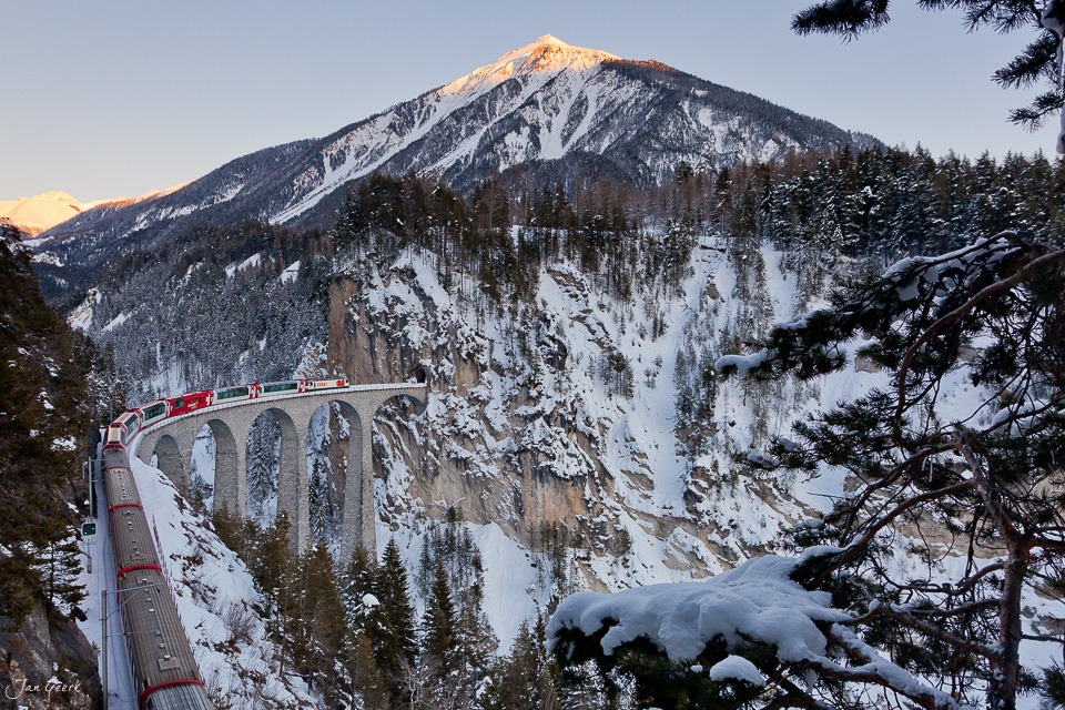 Glacier Express Landwasser Viadukt Filisur Winter Graubünden Schweiz – Jan Geerk Fotograf Basel