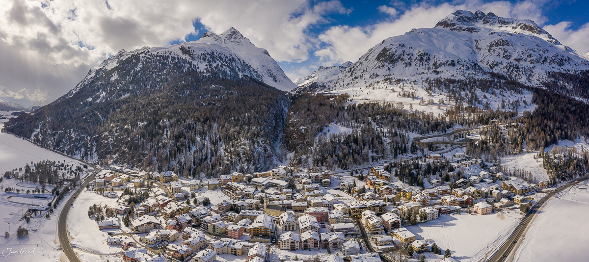 Silvaplana Luftaufnahme Winterlandschaft mit schneebedeckten Bergen Engadin Schweiz Jan Geerk Fotograf Basel