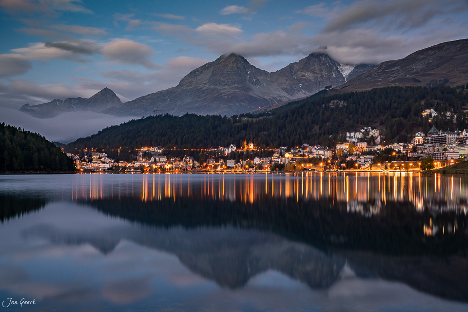 Alpengluhen Lichtstimmung am Stazersee in Sankt Moritz Oberengadin Graubuenden Schweiz Jan Geerk Fotograf Basel