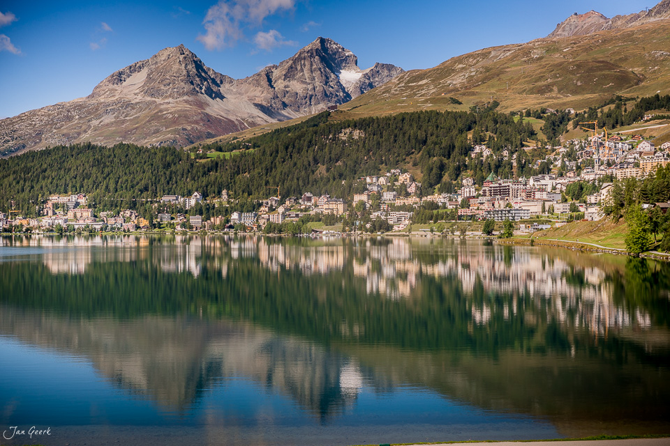St. Moritz See mit Bergspiegelung, Engadin Sommerimpression, Graubünden Schweiz – Jan Geerk Fotograf Basel