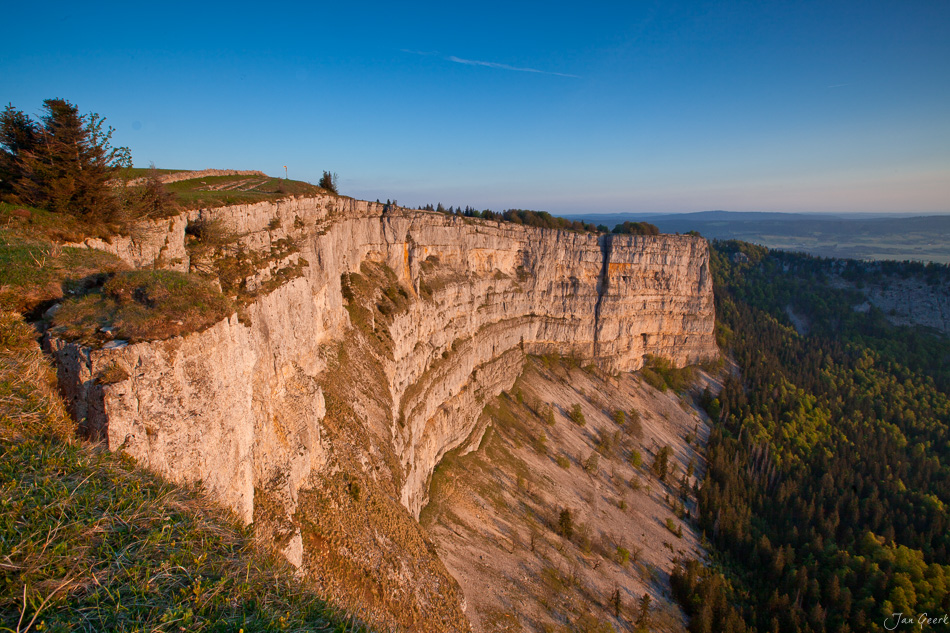 Creux du Van Felswände Kalkstein Herbst Neuenburger Jura Schweiz – Jan Geerk Fotograf Basel