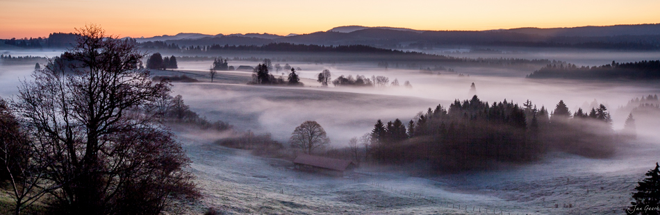 Herbstliche Nebellandschaft Jura Sonnenaufgang Morgennebel Schweiz Jan Geerk Fotograf Basel