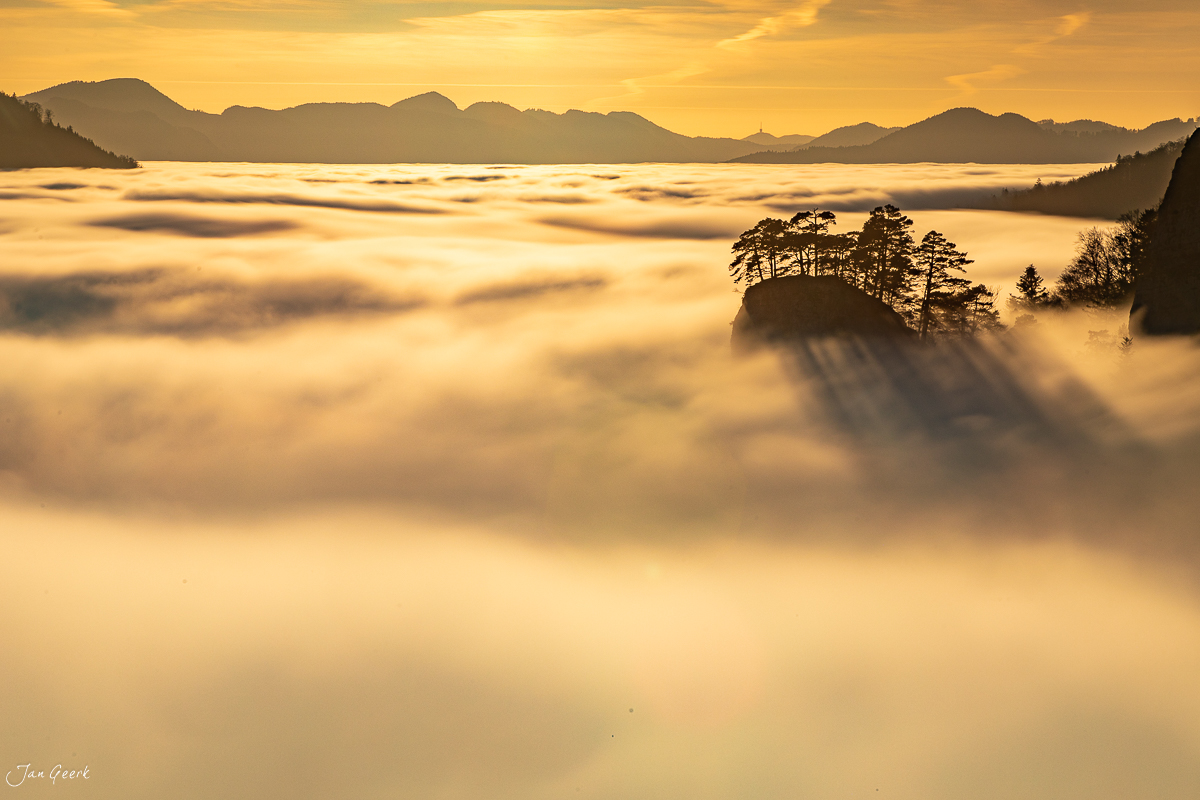 Nebelmeer über Ankenballen im Herbst, Baselbiet Schweiz – Jan Geerk Fotograf Basel