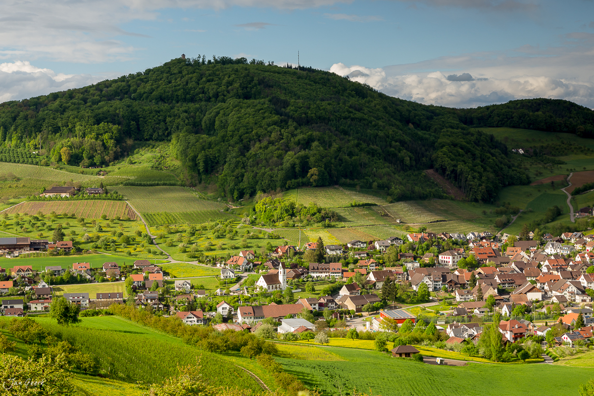 Oltingen Dorf Frühling Baselbiet Schweiz Jan Geerk Fotograf Basel