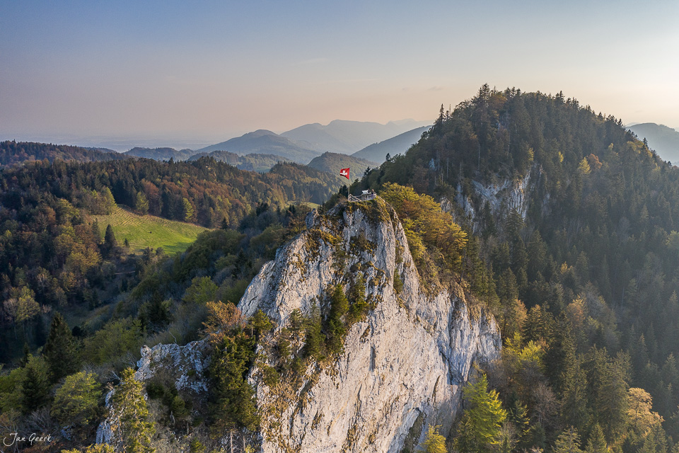 Drohnenaufnahme Belchen Herbst Baselland Schweiz Jan Geerk Fotograf Basel