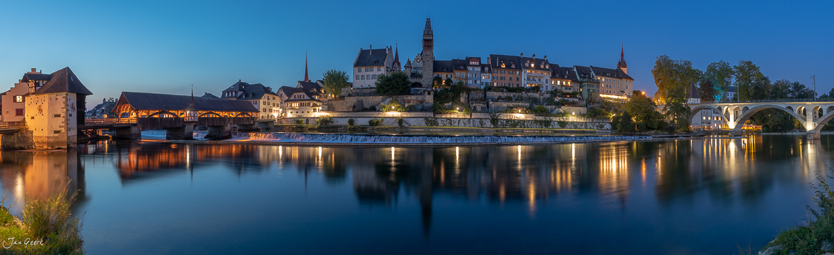 Altstadt Bremgarten an der Reuss bei Sonnenuntergang, Sommerlicht, Aargau Schweiz – Jan Geerk Fotograf Basel