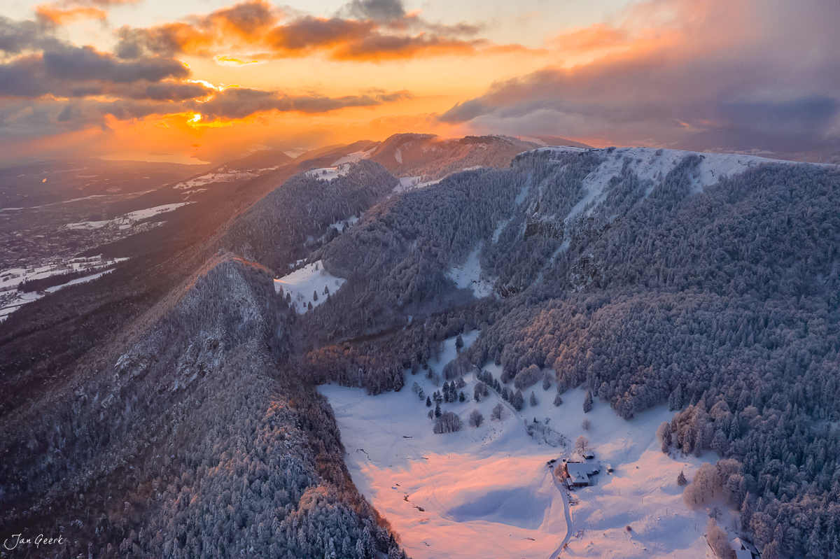 Hasenmatt Luftaufnahme Winterlandschaft Jura Schweiz – Jan Geerk Fotograf Basel
