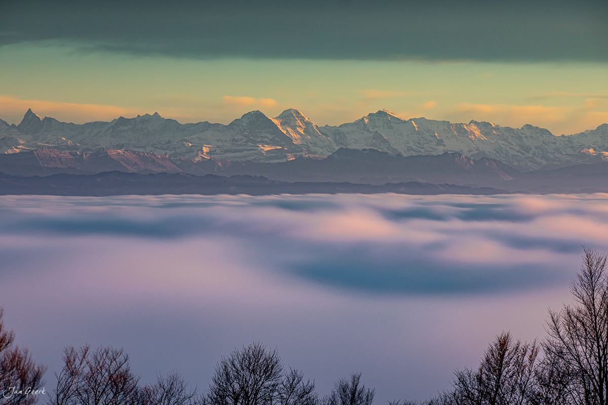 Nebelmeer über Passwang mit Alpenkette bei Sonnenaufgang Herbst Schweiz – Jan Geerk Fotograf Basel