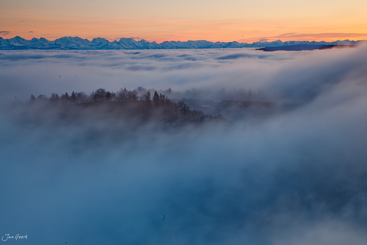 Nebelmeer über Passwang Jura Sonnenaufgang Nordwestschweiz – Jan Geerk Fotograf Basel
