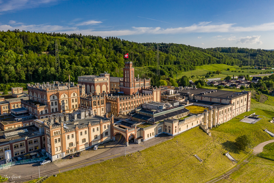 Feldschlösschen Schloss Luftaufnahme Frühling Aargau Schweiz Jan Geerk Fotograf Basel