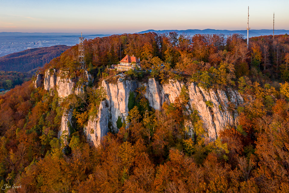 Schloss Solothurn auf Felsenkliff Herbstlandschaft Nordwestschweiz Schweiz Jan Geerk Fotograf Basel