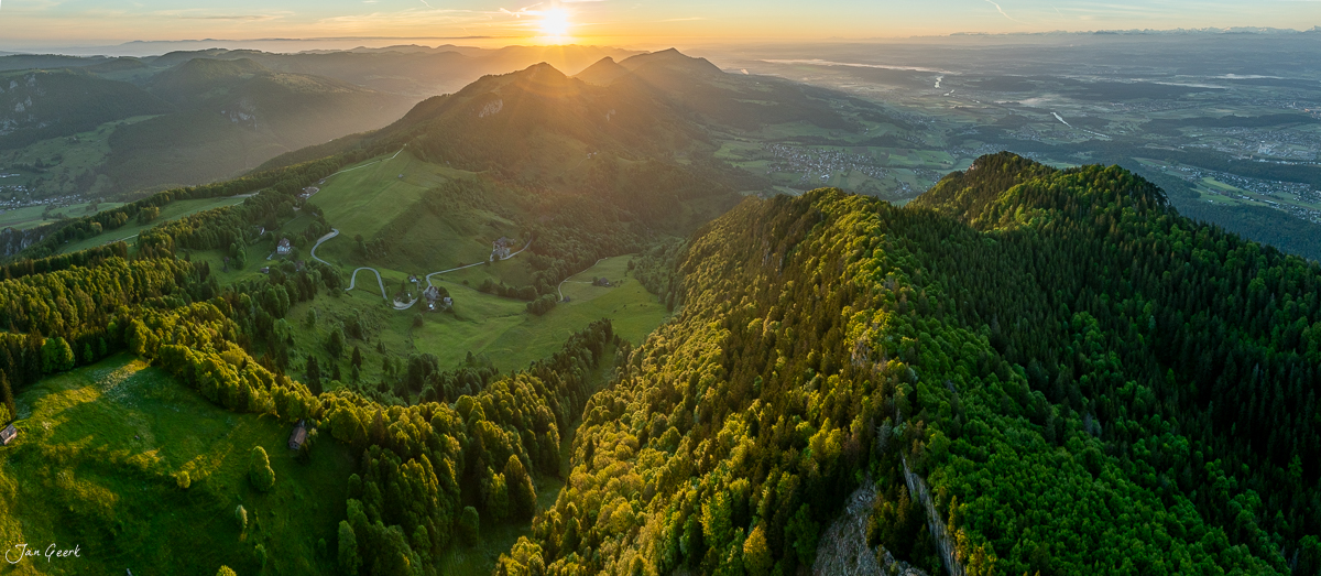 Luftaufnahme Weissenstein Sonnenaufgang Kantlicht Jura Solothurn Schweiz Jan Geerk Fotograf Basel